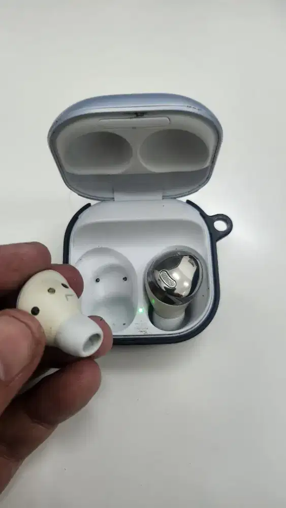 Jual cepat saja Airbuds pro samsung