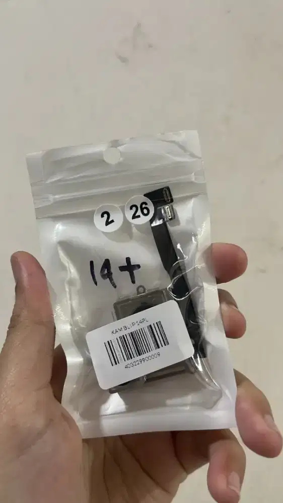 kamera belakang ip 14 plus
