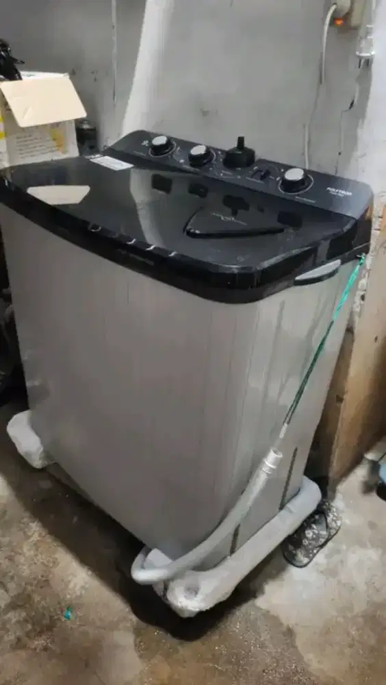 Mesin cuci polytron