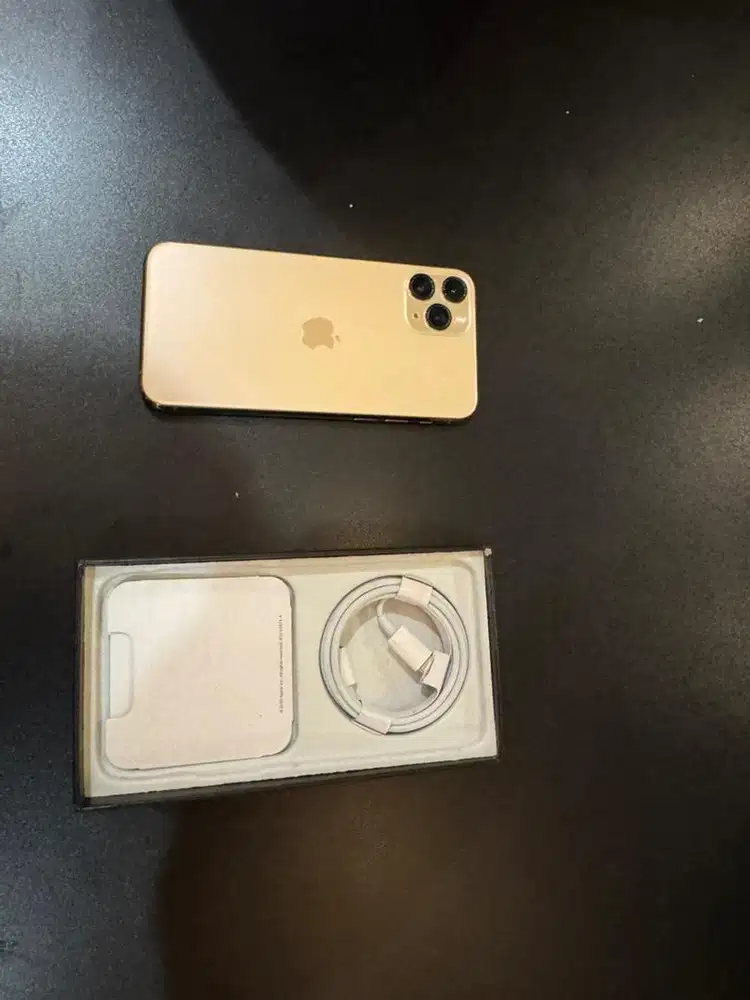 Iphone 11 pro 256gb punya cewe