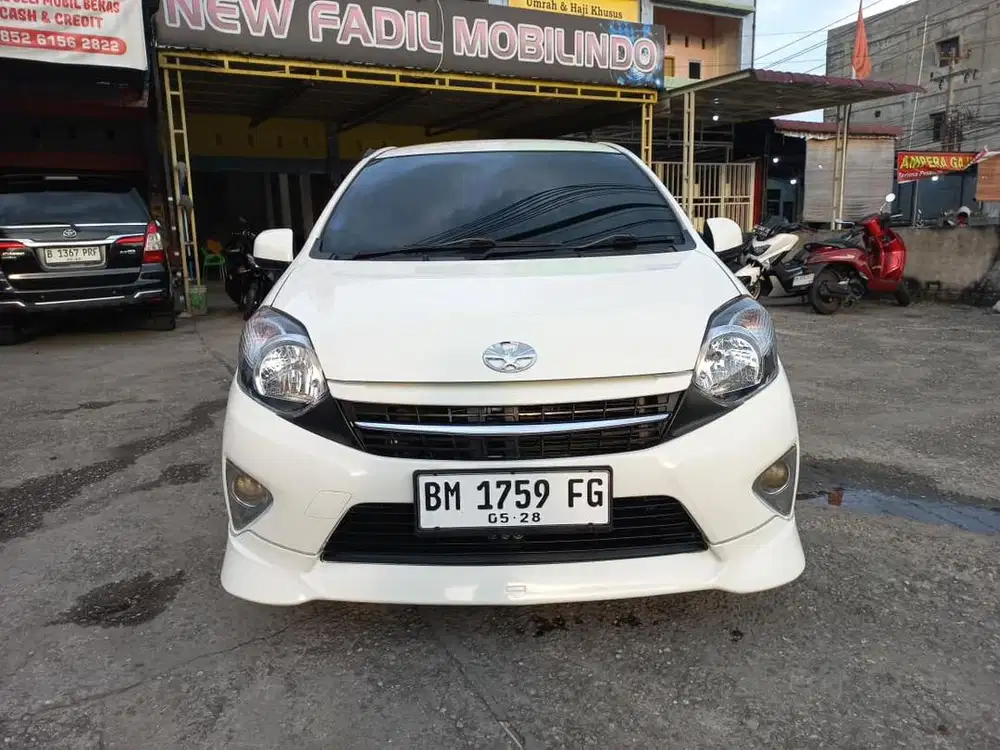 Dijual toyota agya s trd matic 2014 dp 5jt