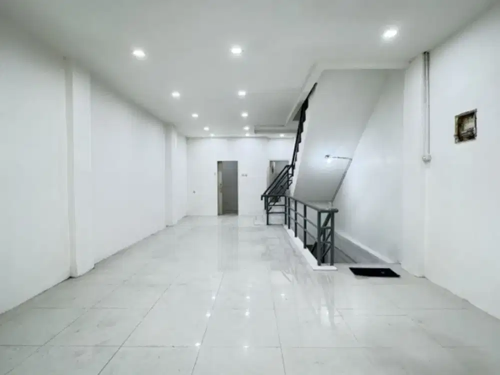 Dijual Ruko 4 Lantai di Komplek Roxy Mas, Jakarta Pusat