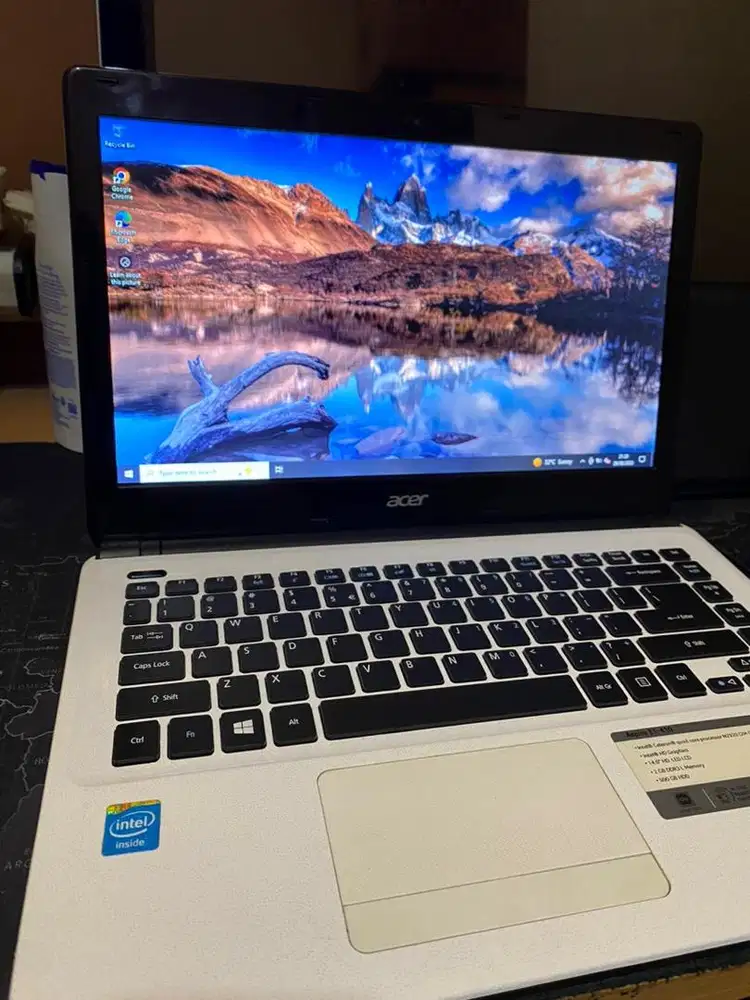Laptop Acer Cpu intel Ram 4gb hdd 500gb minus dikit