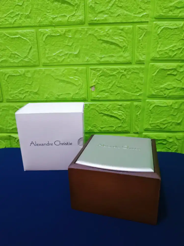 Alexandre Christie wanita