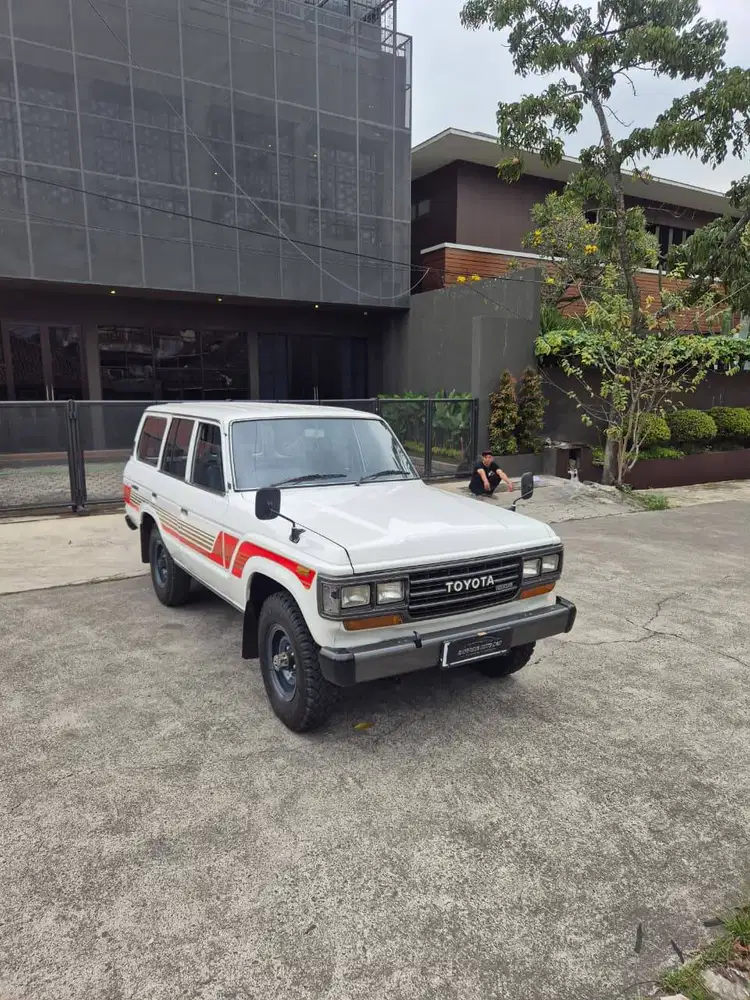 Toyota Land Cruiser BJ60 3.5 4x4 Manual