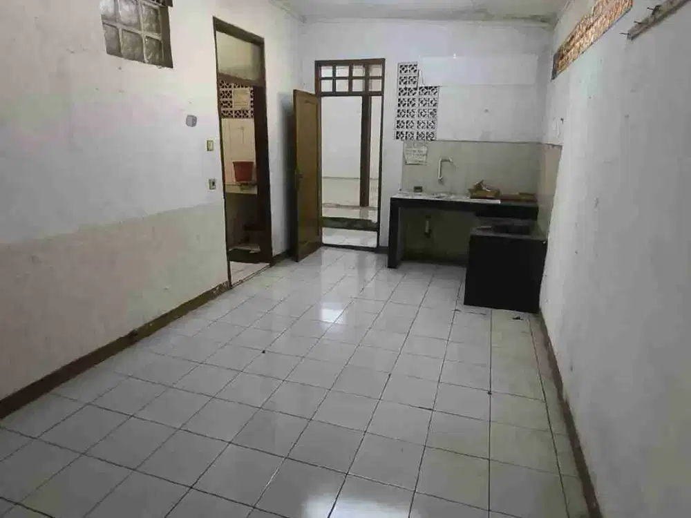 Disewakan Rumah ex konveksi Taman Kopo Indah 1