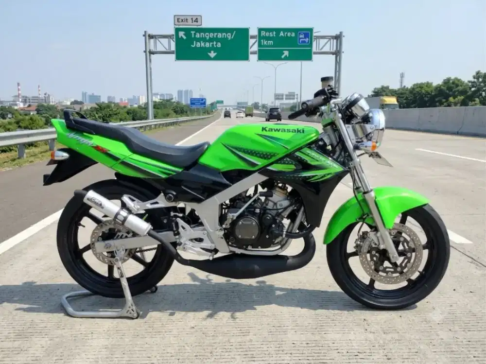 Kawasaki ninja ss shuriken 2013