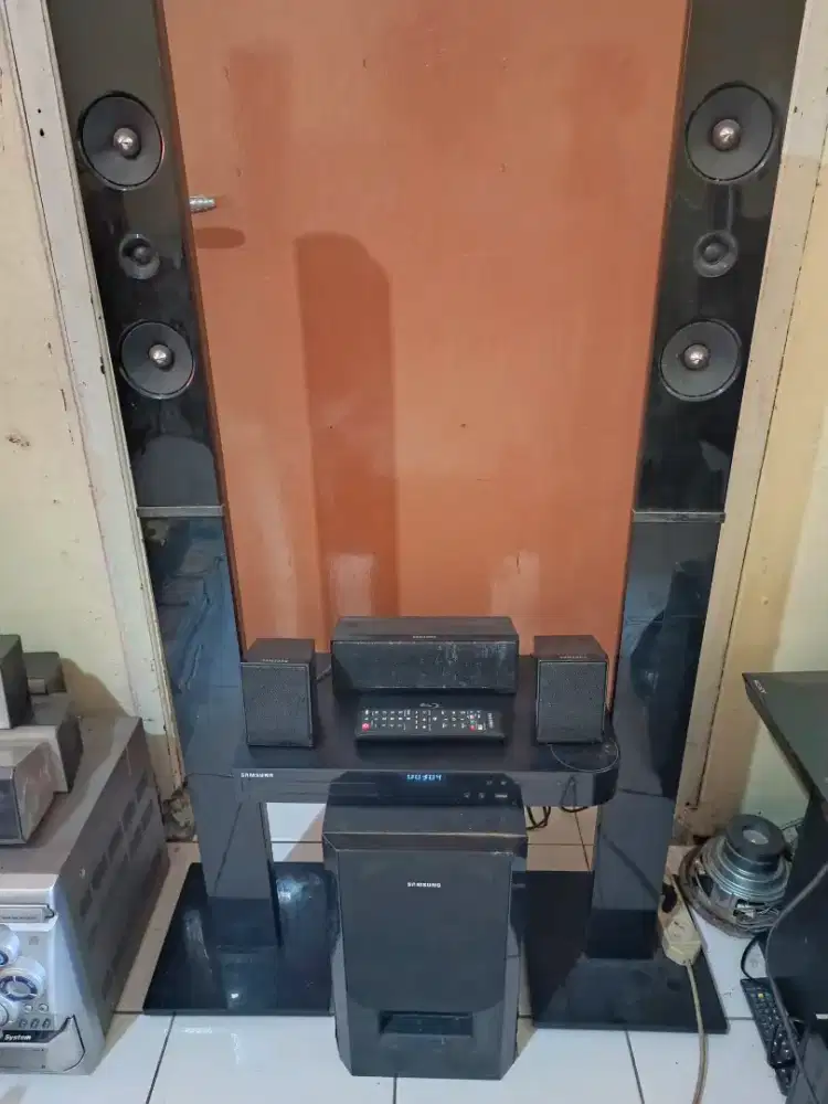 Bluray home teather samsung J5100 output besar 1000w normal