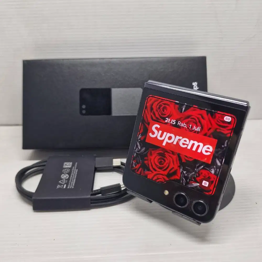 NO MINUS SAMSUNG GALAXY Z FLIP 5 8/256 GRAPHITE FULLSET SEIN