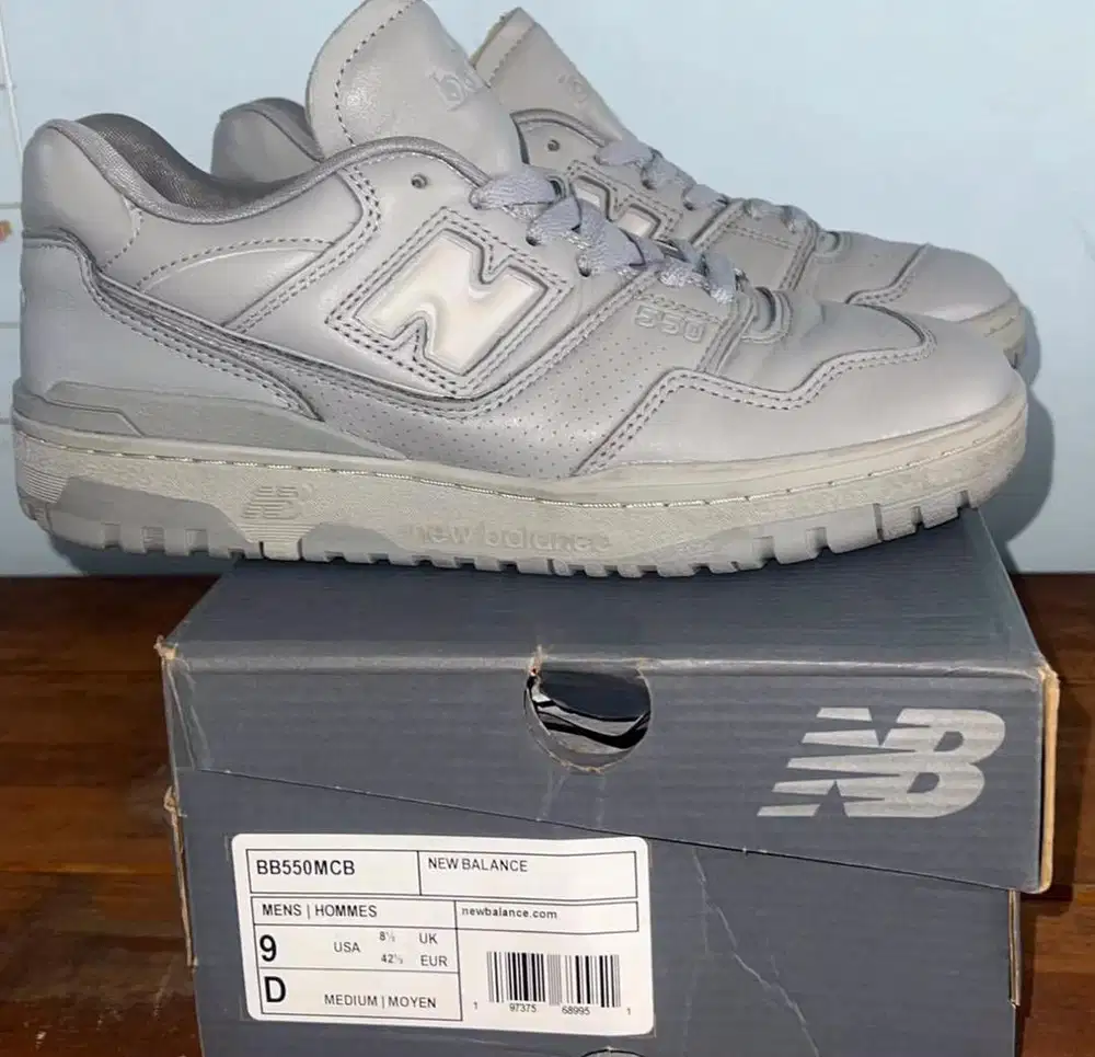 Sepatu NEW BALANCE MONOCHROMATIC Grey Ukuran 9/42,5