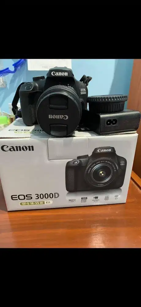 CAMERA MERK CANON EOS 3000D EF-S 18-55 III Kit 1