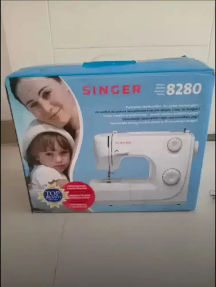 Jual murah mesin jahit portable singer tipe 8280 masih baru,1,6jt nego