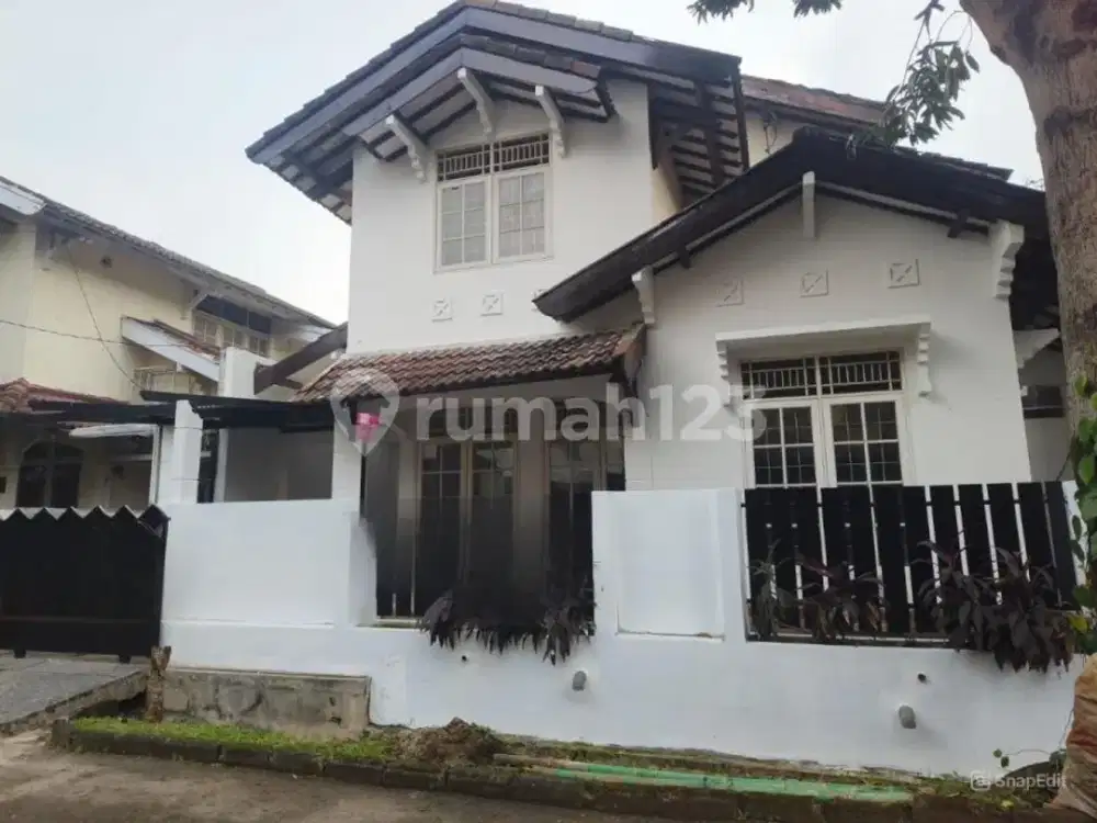 Rumah Dijual Perlu Renov Tipis Luas 180 di Bintaro Jaya Sek5