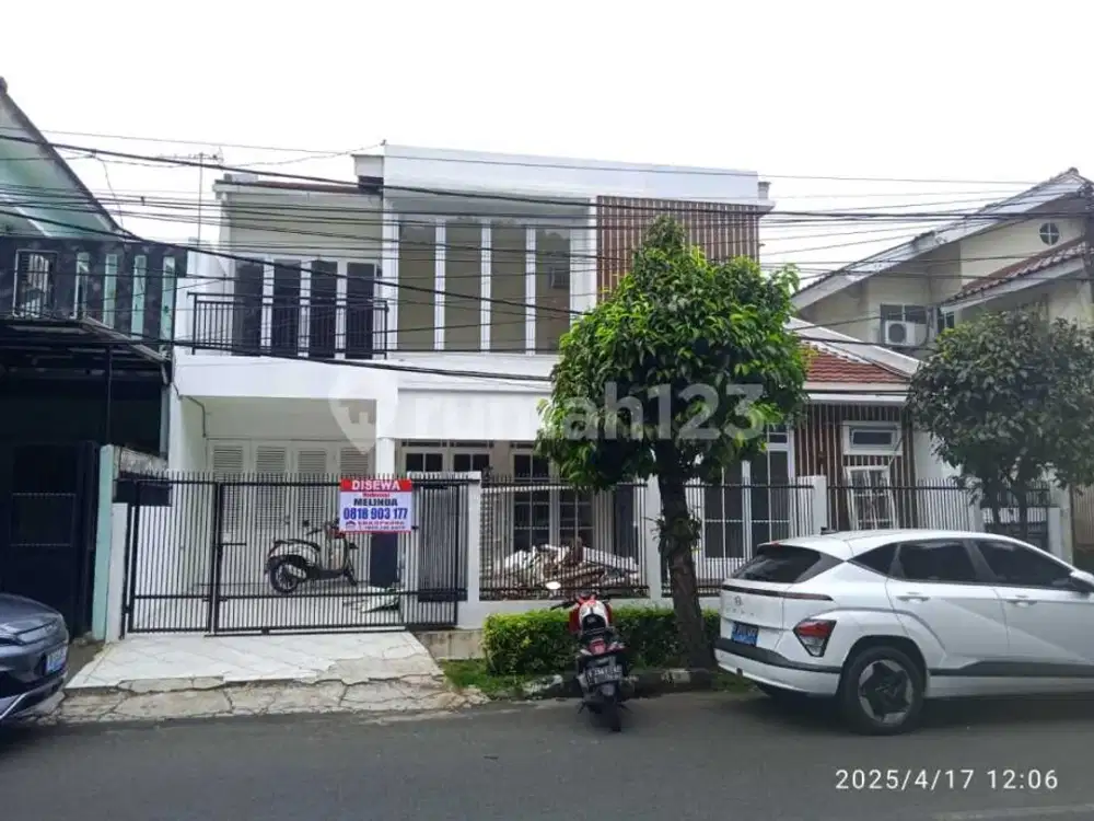 Disewakan Untuk Kantor.cafe Cocok.untuk.segala Usaha Di Jalan Utama Bintaro. Jaya Sek 9