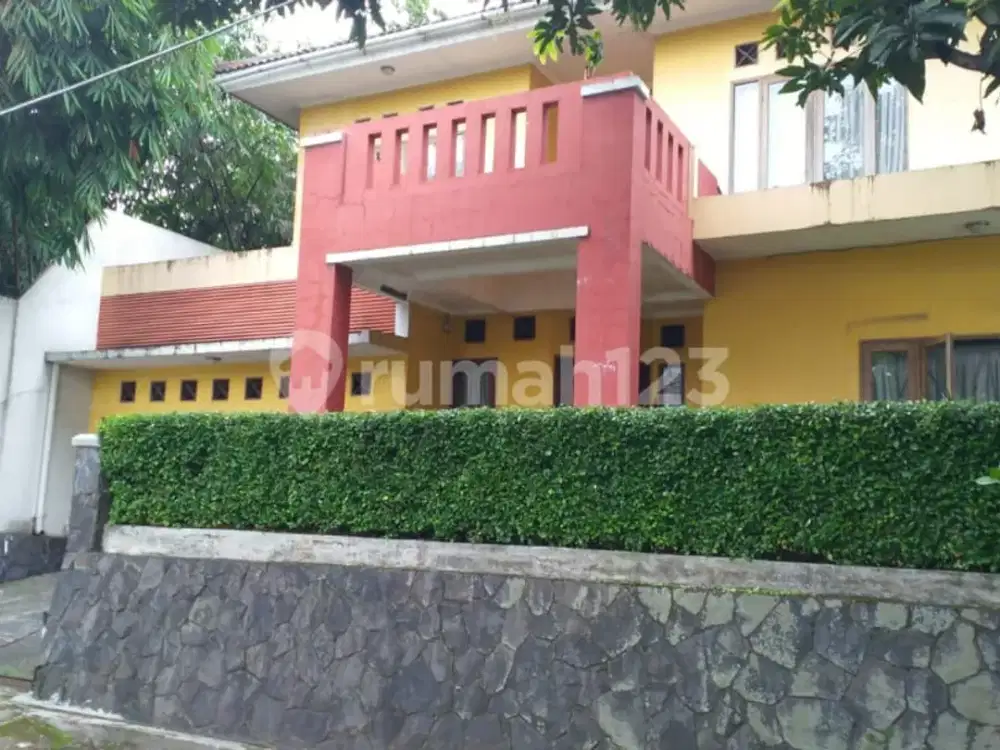 Rumah Luas Dan Halaman Luas Di Bintaro Jaya 5