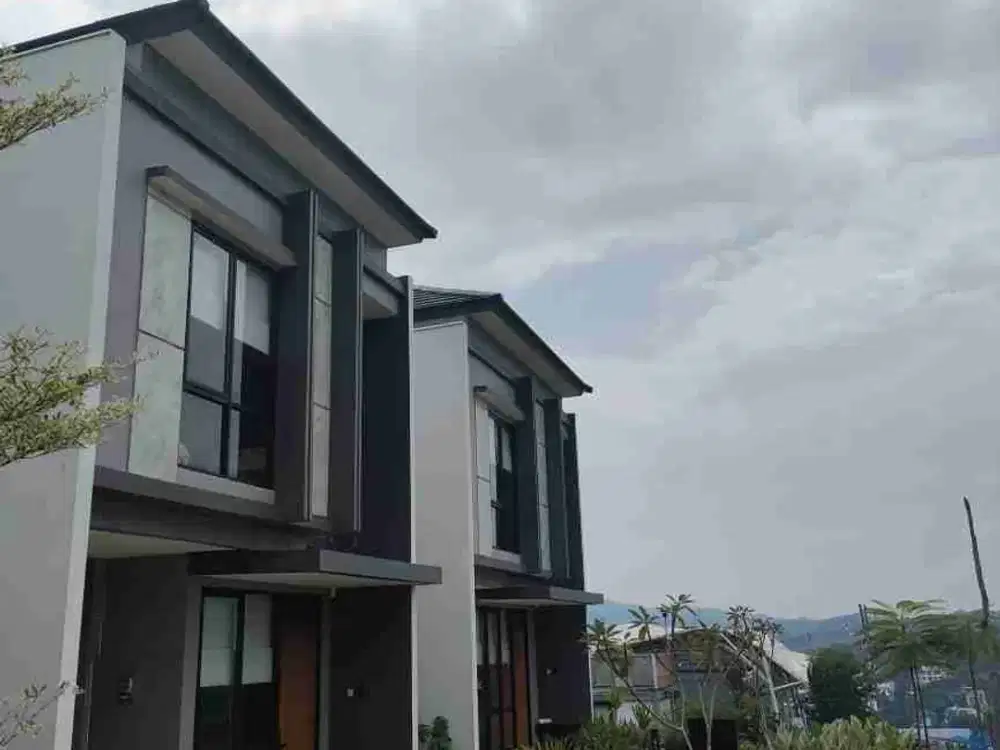 DiJual Rumah Baru dgn View langsung gunung di sentul city Bogor
