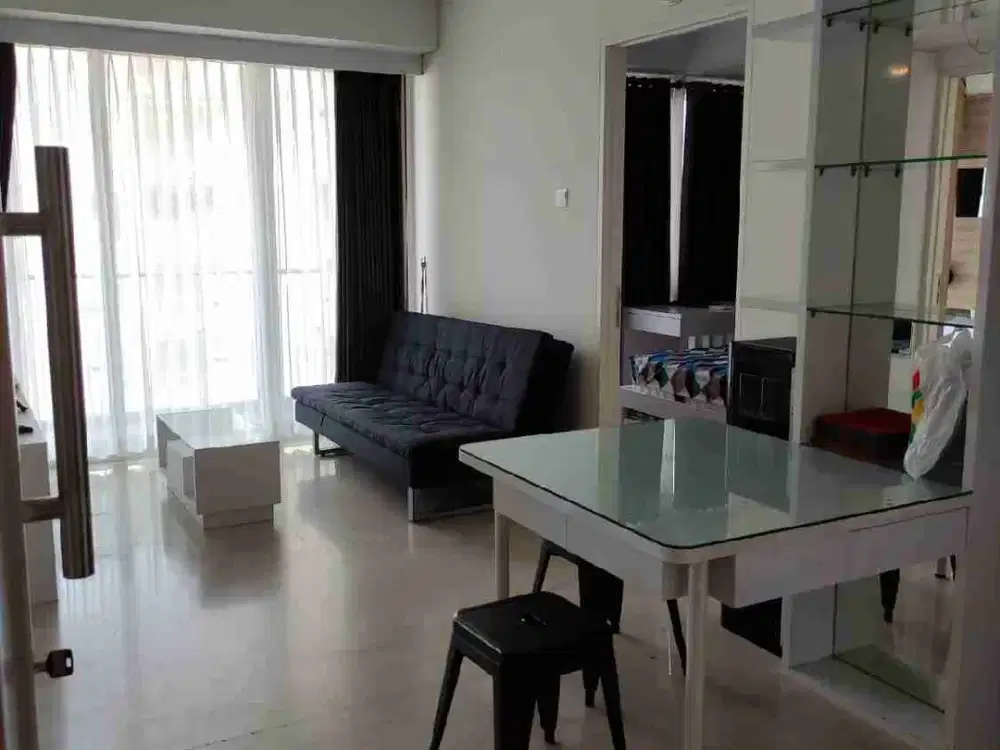 Apartemen Landmark  2BR siap huni dengan view taman
