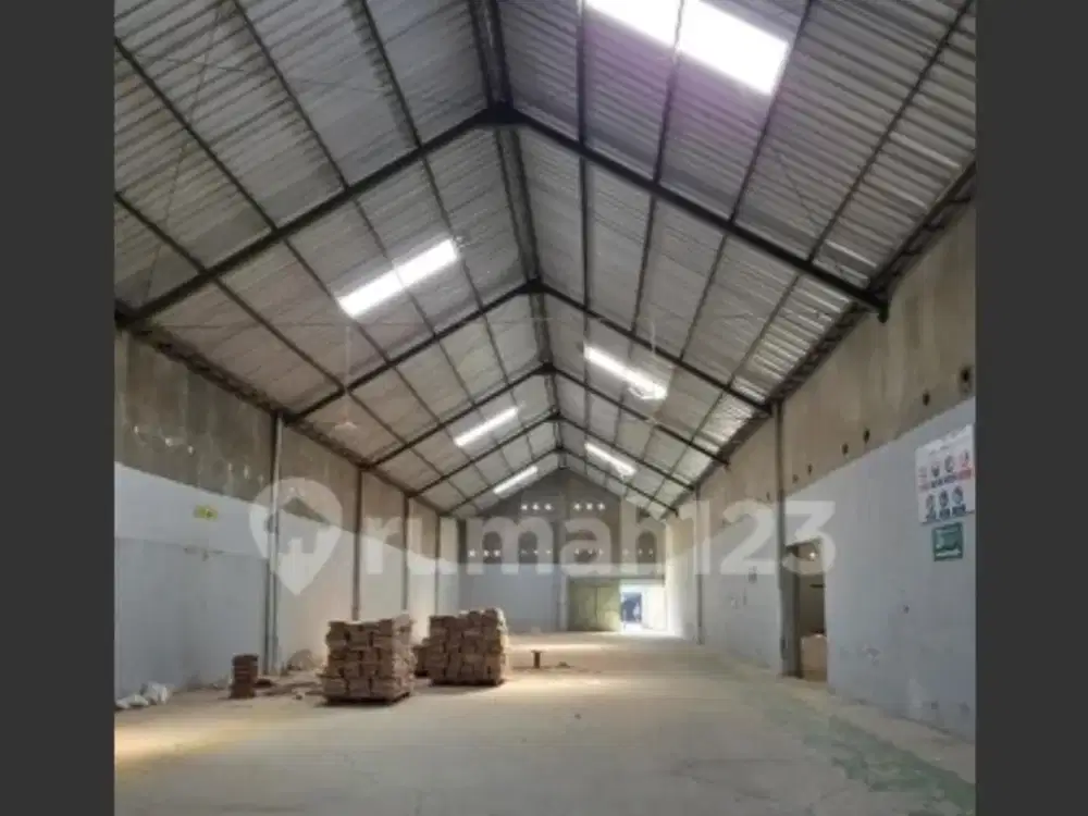 Disewakan Gudang Kawasan Industri Lokasi Super Strategis Sukoharjo Luas 1800m2