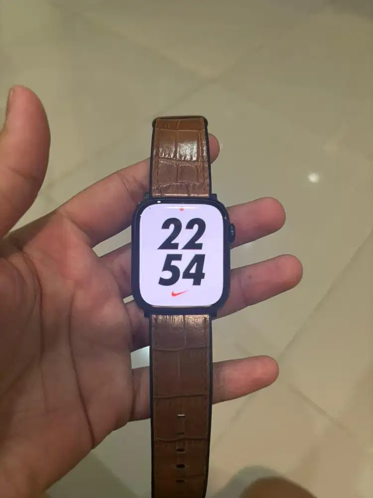 Dijual cepat Apple watch Series 7