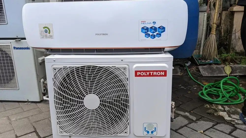 Ac 1/2 Pk polytron like new low watt