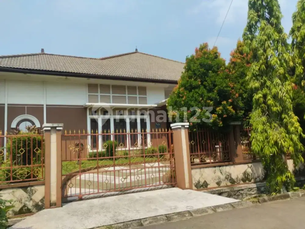 Rumah Luas Serta Nyaman Di Bukit Cimanggu City, Tanah Sereal, Bogor Rumah di Cimanggu Bagus SHM