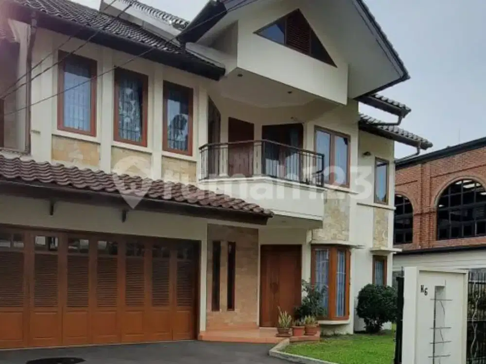 RUMAH LUAS & SIAP HUNI DI LEBAK BULUS – LOKASI STRATEGIS, AKSES MUDAH, wnti wty