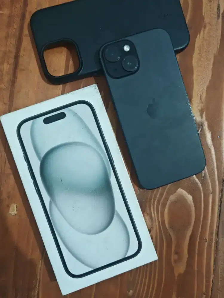 Iphone 15 Basic 128Gb Ex Garansi Resmi Ibox bisa TT