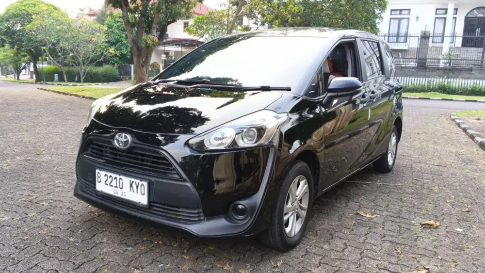 Toyota Sienta E MT 2017 Siap luar kota