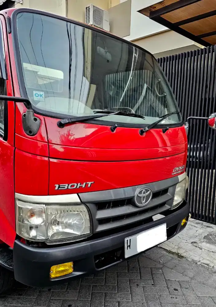 DYNA 130HT 130PS POWER KABIN 100% ORI CAT SRTBAK SEPERTI BARU ISTIMEWA