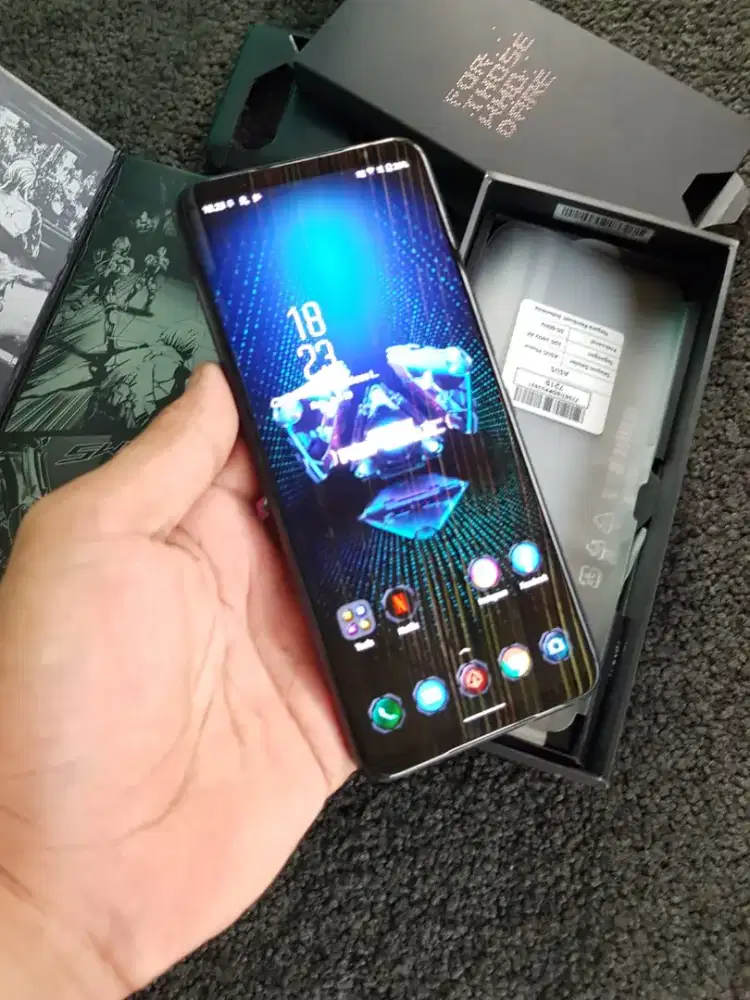 Asus ROG 5s 8/128 buat yg doyan gaming joss bgt