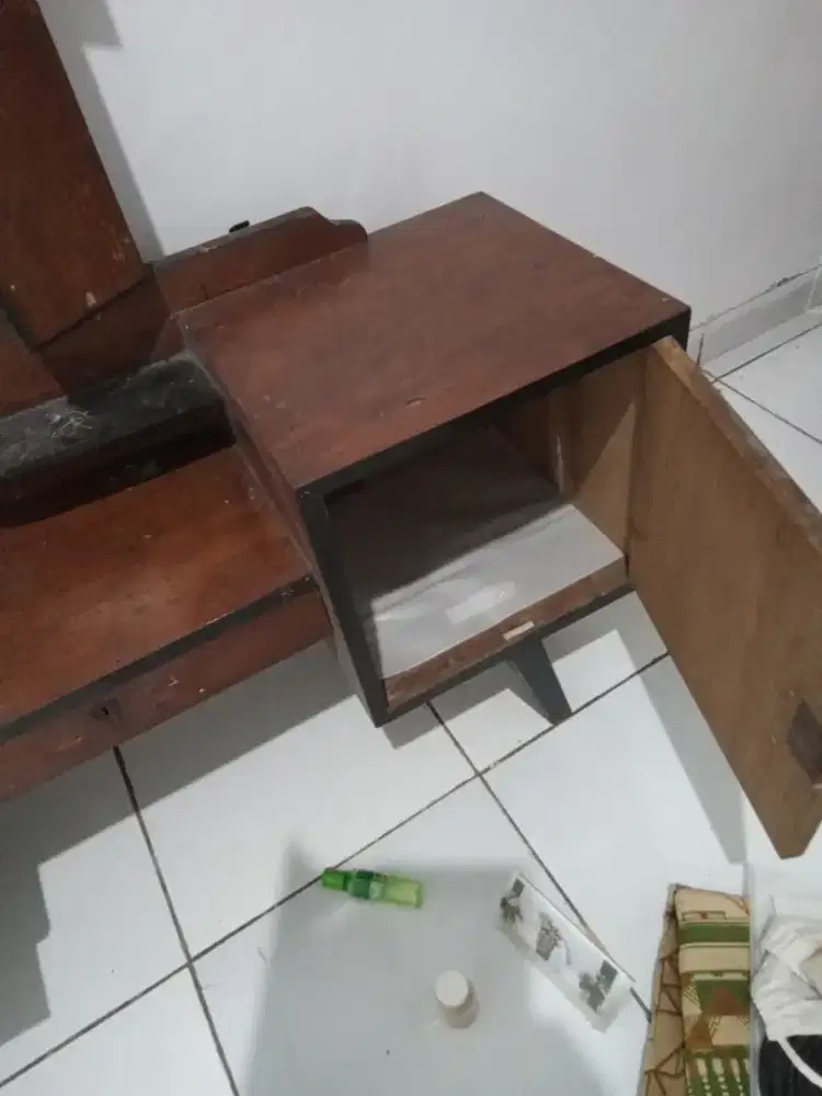 Meja rias antik