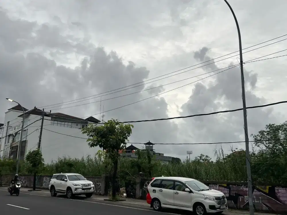 Tanah Strategis di Mainroad Jalan Dewi Sri Kuta Bali