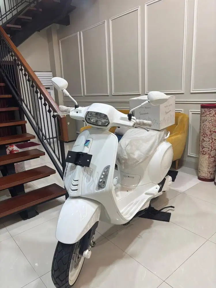 Vespa x justin bieber 2022