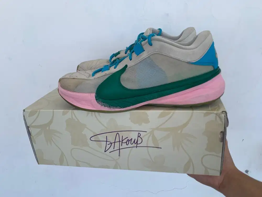 Jual Zoom Freak 5