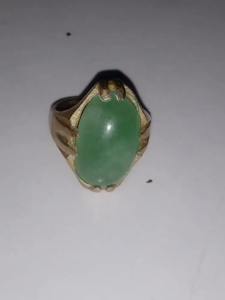 Cincin giok vintage