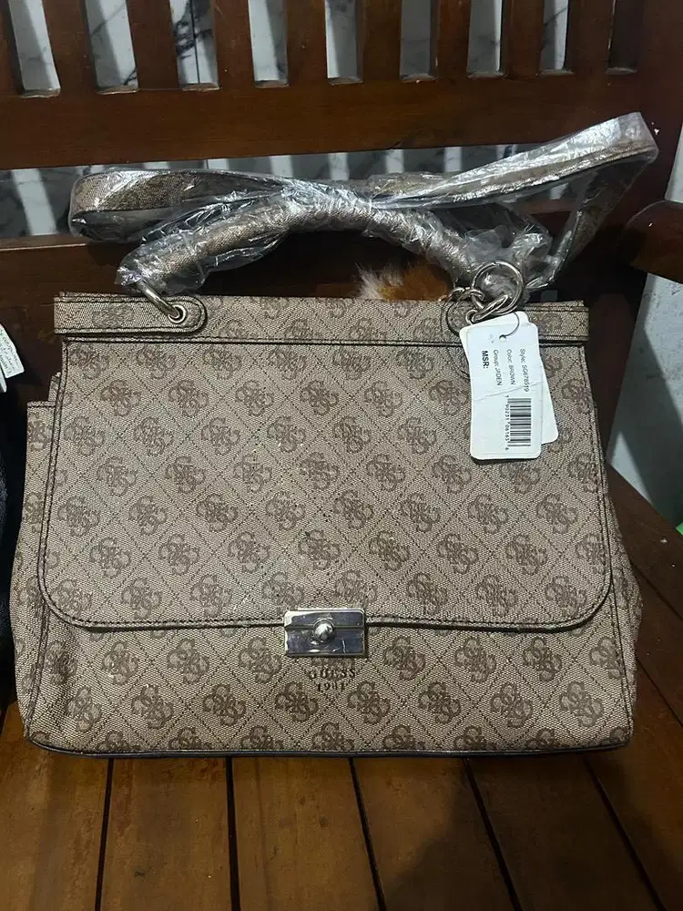 Tas guess 100% original minus qc