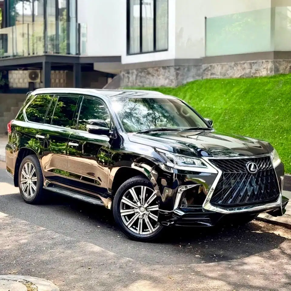 (CASH) Lexus LX570 F-Sport 2017