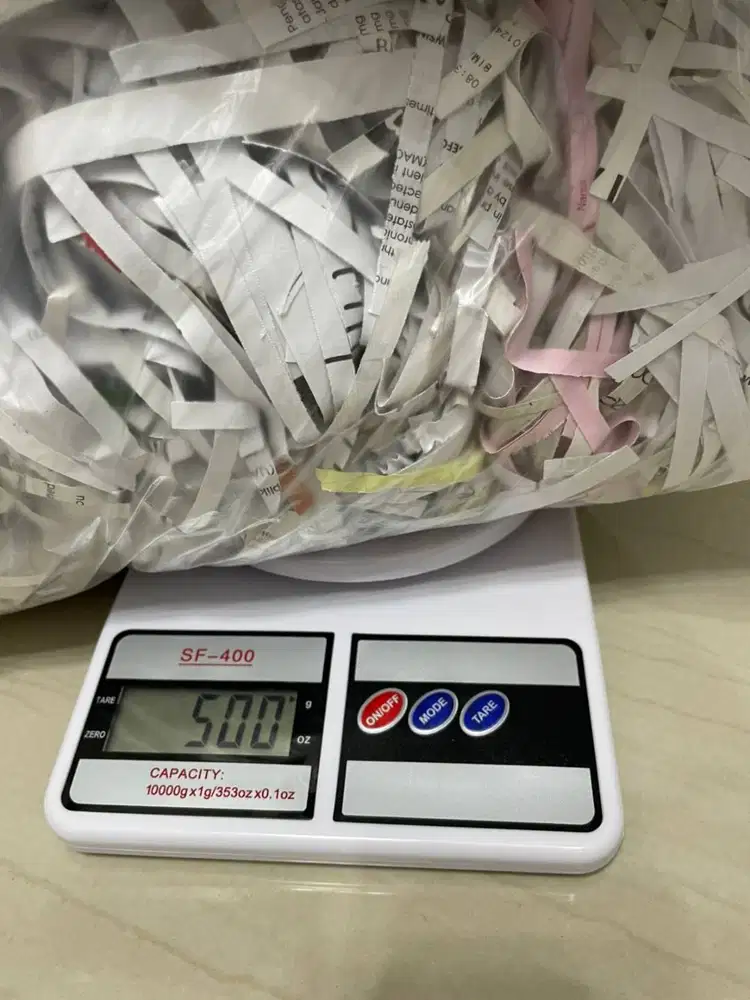 Kertas Cacah Potongan / Shredded Paper / Pengaman Packing / Kertas Ser