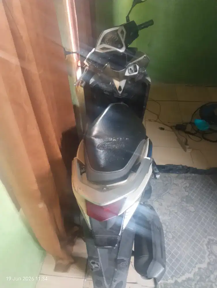 Jual Vario KZX 125cc 2013 pajak pules, ss lengkap
