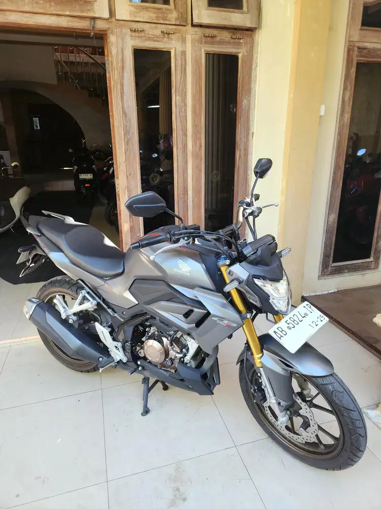 Cb150r v4 facelift abu abu beli 2024 low km Gbm tunai / kredit dp1.5jt