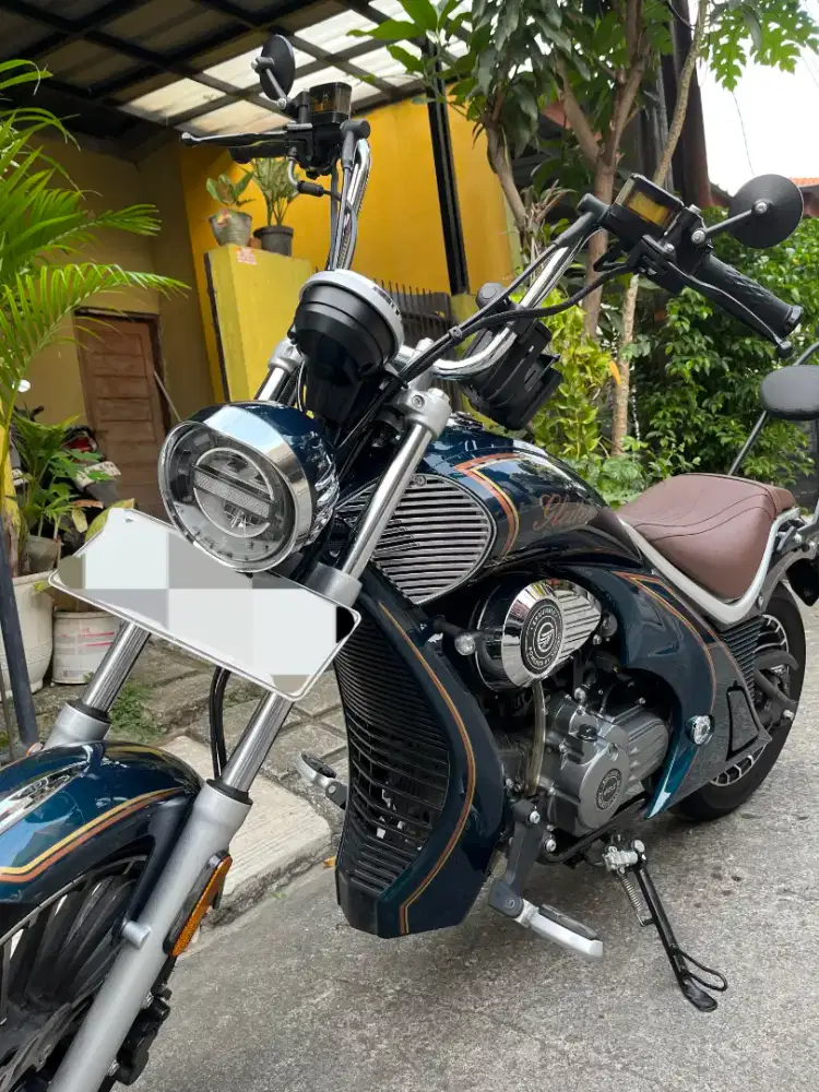 Jual Santai Gleiten 125 Blue Metallic – Mulus, terawat. Bisa Negoo