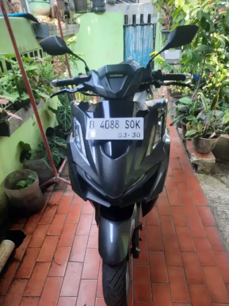 Vario 160 cbs 2022 warna hitam