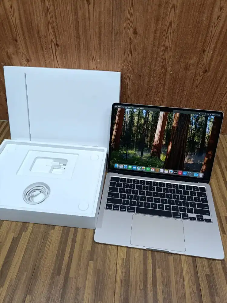 Macbook Air M4 13inch 24/512 13inch ibox like new