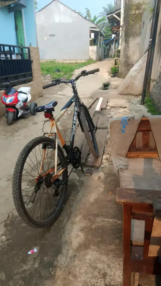 Sepeda gunung ..