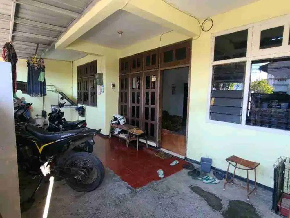 Jual Kost Dukuh Kupang. Cocok untuk passive income. Dekat jalan Mayjen Sungkono, Ciputra World.