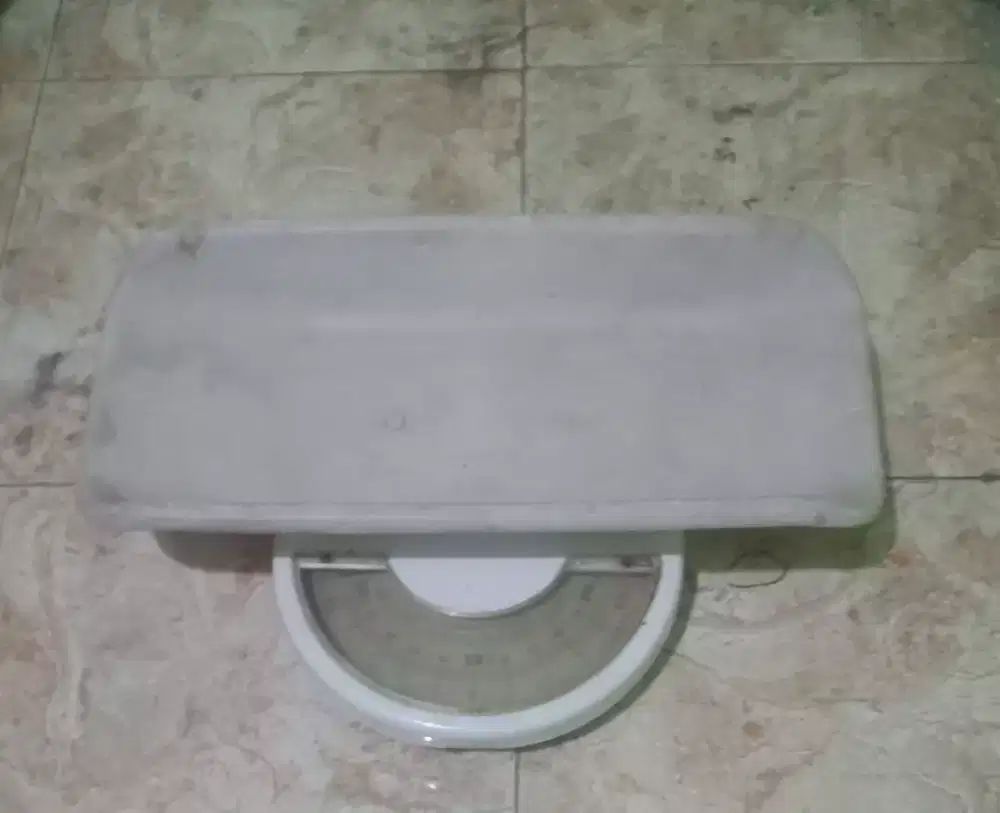 Timbangan bayi tidur manual