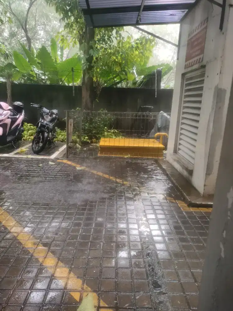 Dibutuhkan Asisten Rumah Tangga
