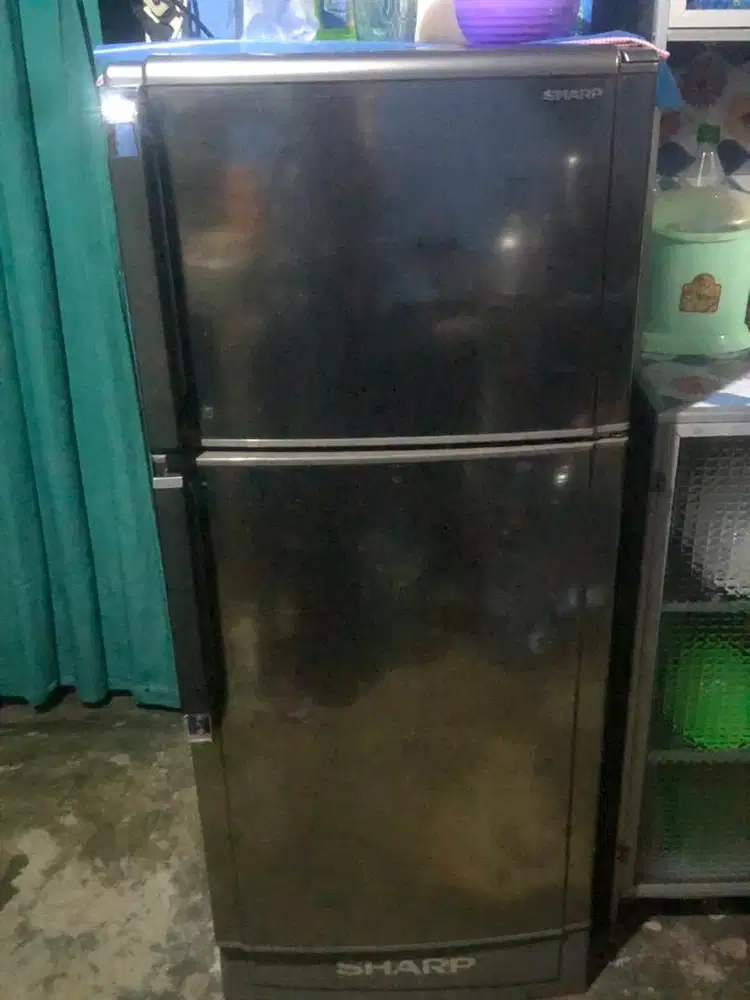 Kulkas 2 pintu sharp