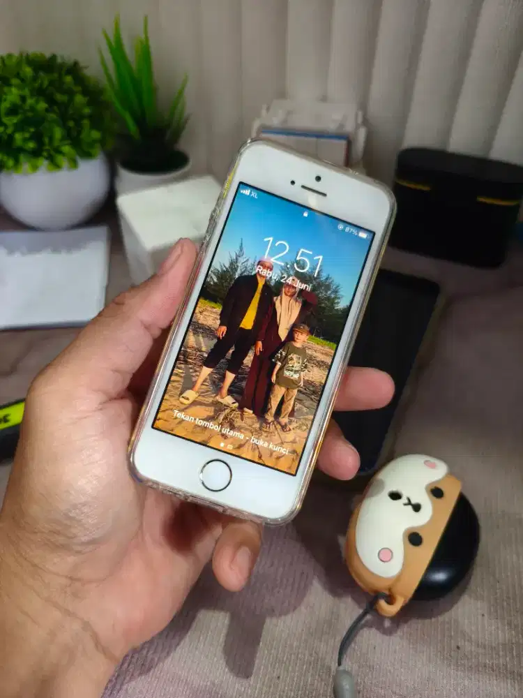 Iphone SE gen 1 2016 64 gb gold