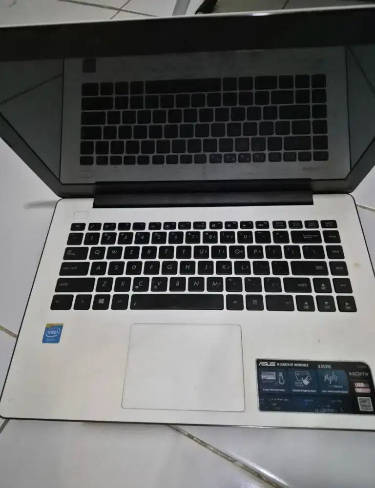 BU LAPTOP MATI ASUS
